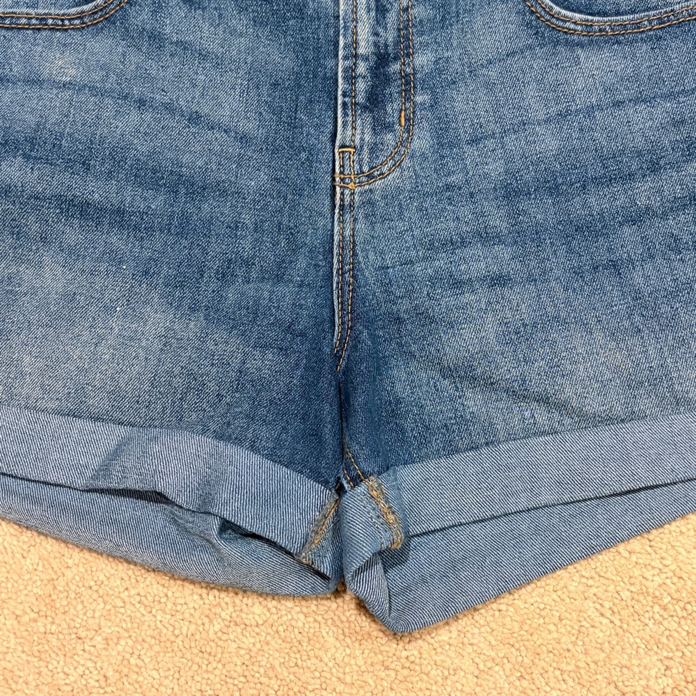 Old Navy Blue Denim Shorts Womens Size 10 Cuffed Mid Rise Festival Summer Jean - Picture 10 of 11